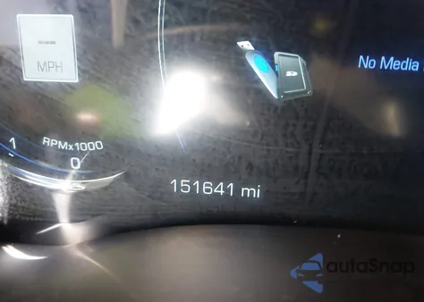 2017 Cadillac Escalade Luxury z USA, uszkodzony, nr VIN 1GYS3BKJ6HR227115